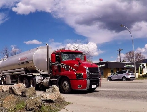 México restringe la importación de camiones diésel antiguos y busca una reducción del 90 % en emisiones.